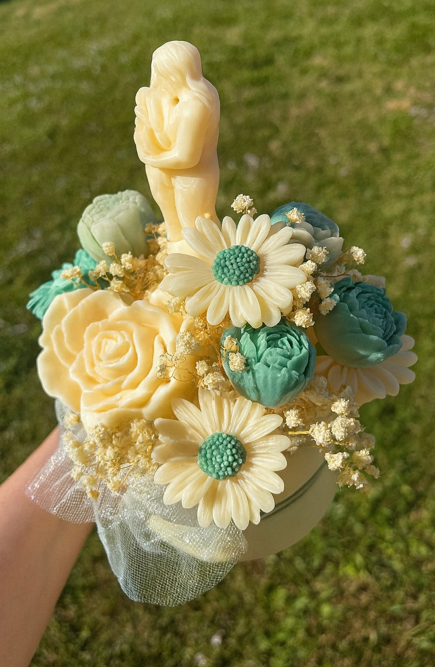 Eternal Love Candle – Bouquet Edition